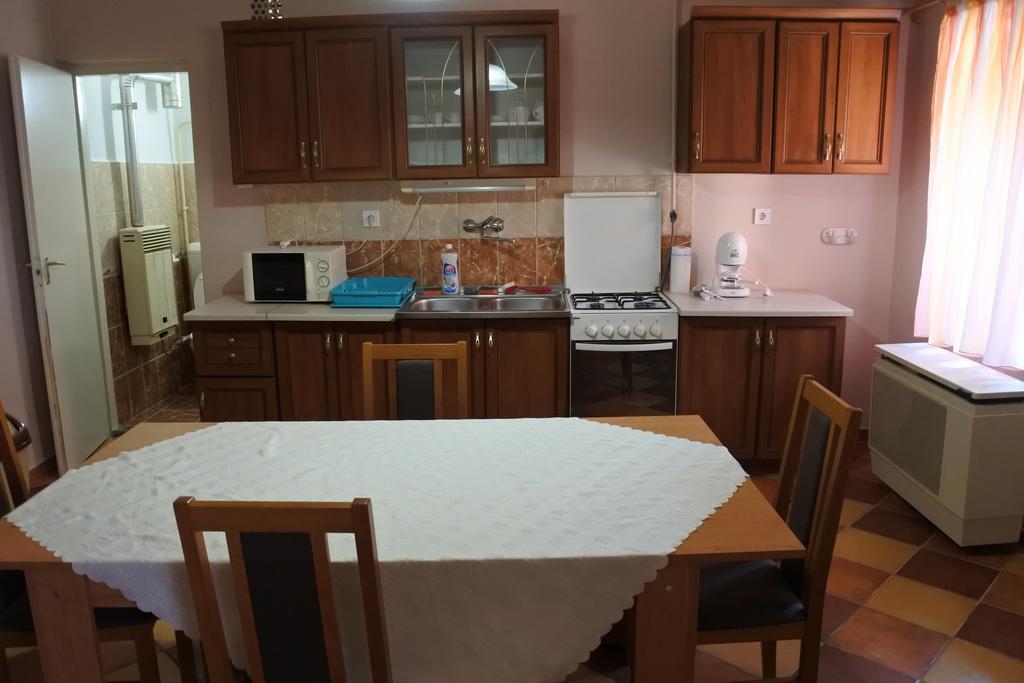 Kisasszony Apartman Eger Ngoại thất bức ảnh