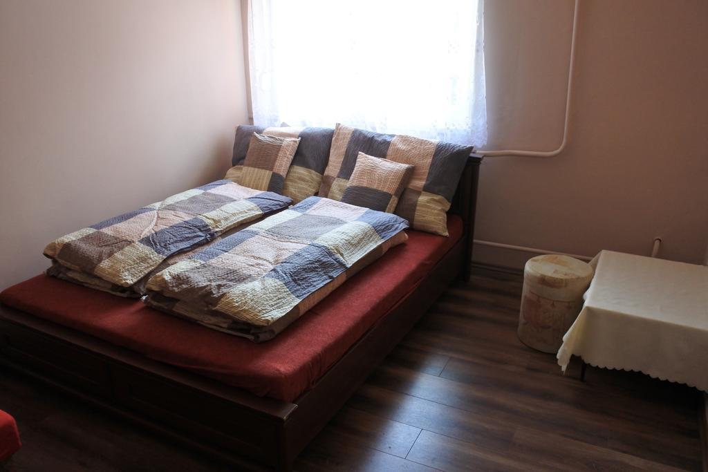 Kisasszony Apartman Eger Ngoại thất bức ảnh