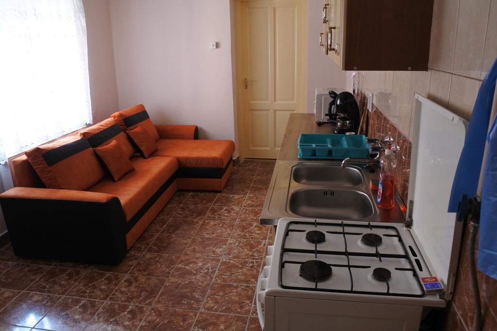 Kisasszony Apartman Eger Ngoại thất bức ảnh