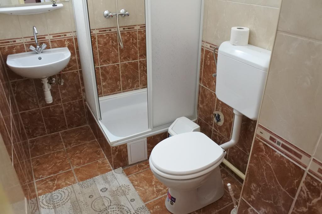 Kisasszony Apartman Eger Ngoại thất bức ảnh